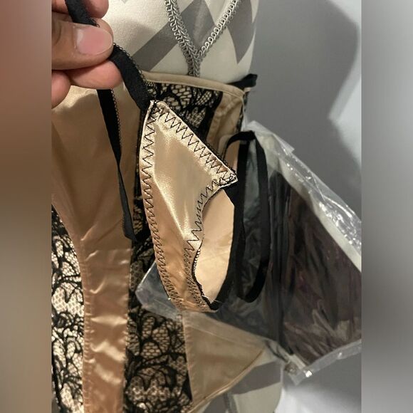 Corset Set - Picture 9 of 14